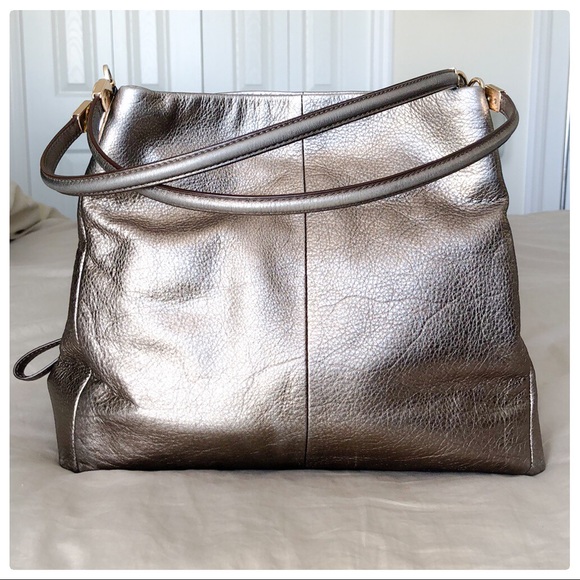 Coach Handbags - ❤️Authentic Coach Leather Bag❤️
